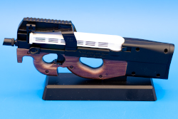 RC-P90 image of the Goldeneye black and wood P90 model